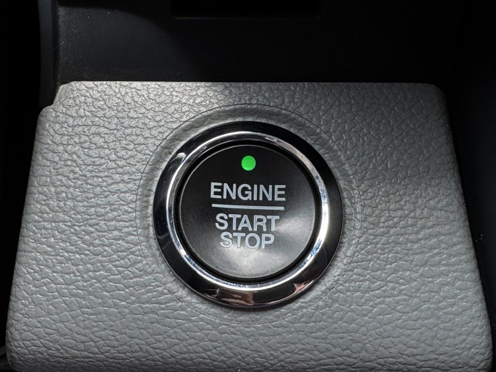 Used 2022 Ford F350 Limited AWD/4WD image 23