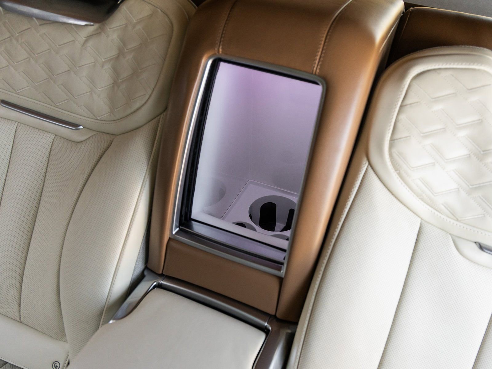 Used 2022 Land Rover Range Rover SV image 38