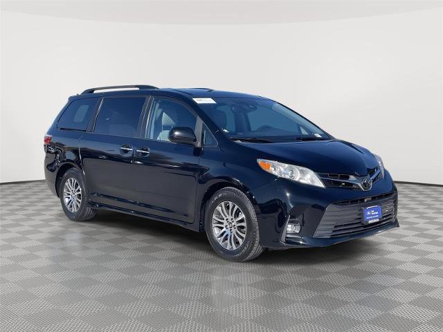 Used 2020 Toyota Sienna XLE image 5