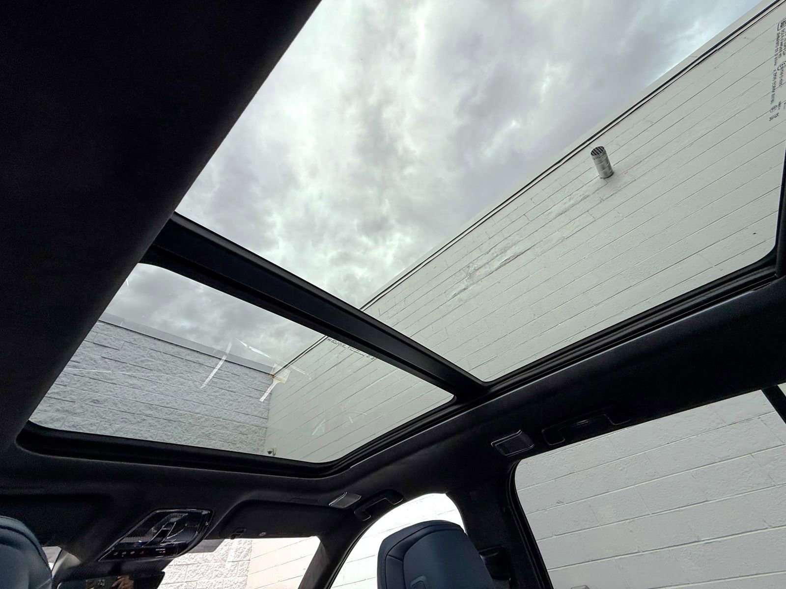 New 2026 Cadillac Vistiq Premium Luxury w/ LPO, Floor Liner Package image 42
