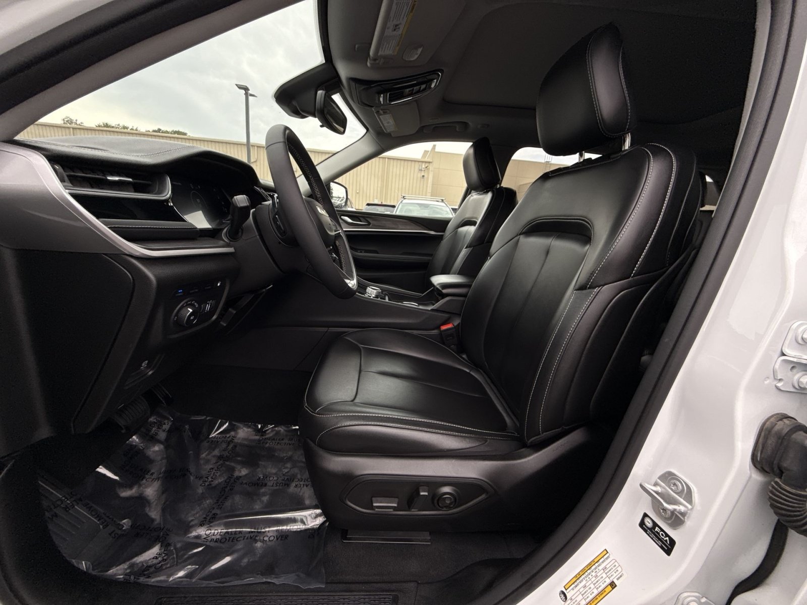 Used 2024 Jeep Grand Cherokee Limited 4xe AWD/4WD image 13
