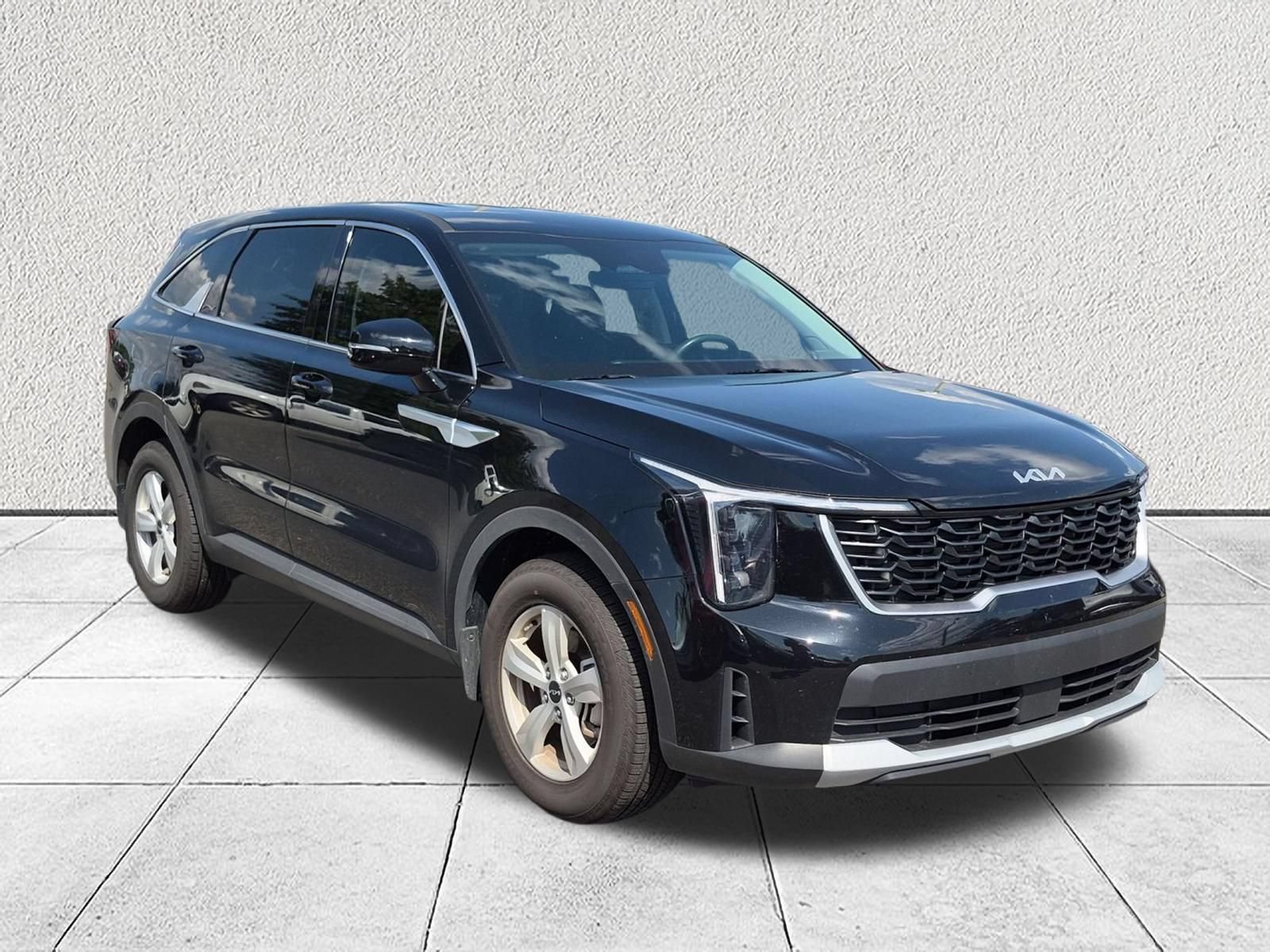 Used 2026 Kia Sorento LX FWD image 1