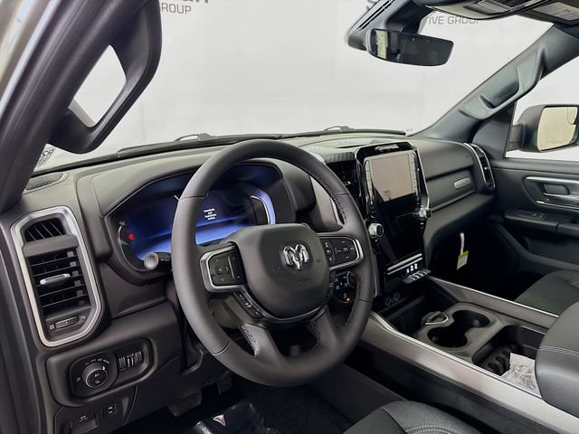 New 2026 RAM 1500 4x4 Crew Cab image 9