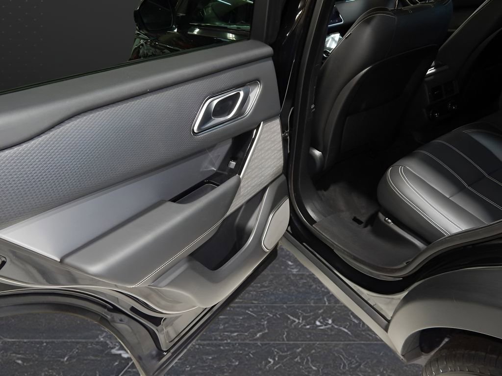 Used 2021 Land Rover Range Rover Velar R-Dynamic S image 34