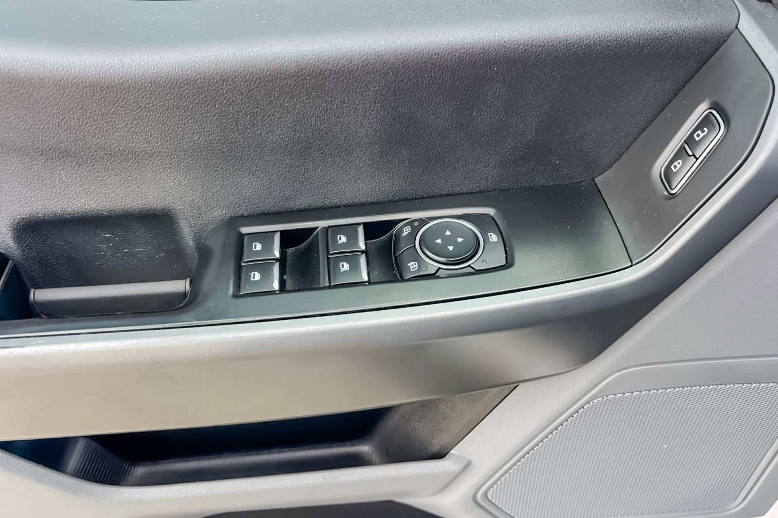 Used 2023 Ford F350 XLT w/ FX4 Off-Road Package image 7