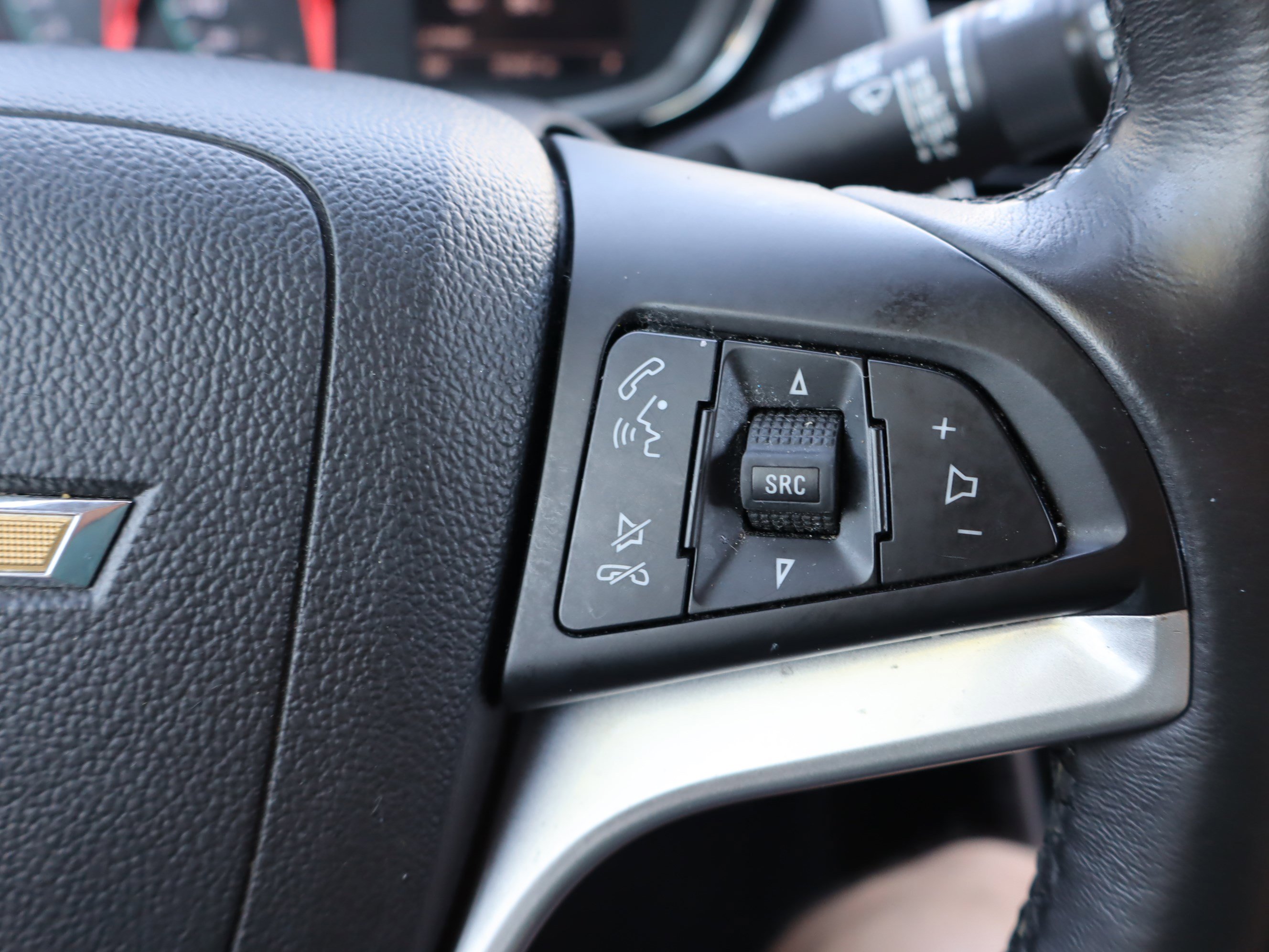 Used 2018 Chevrolet Trax LT w/ LT Convenience Package image 20