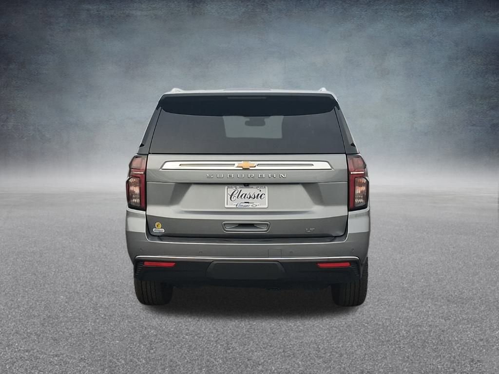Used 2023 Chevrolet Suburban LT image 8