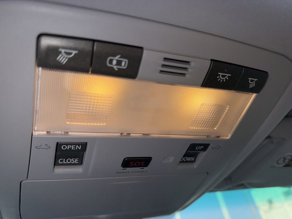 Used 2011 Lexus HS 250h Premium w/ Park Assist Pkg image 28