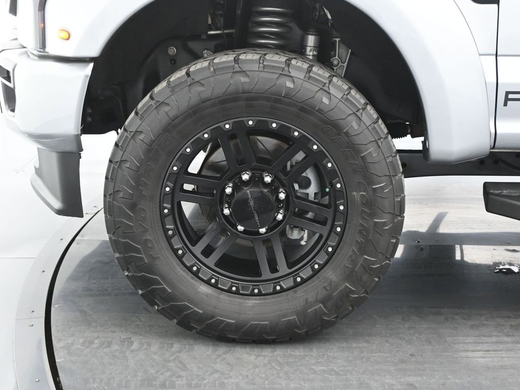 Used 2022 Ford F250 Lariat w/ Black Appearance Package AWD/4WD image 27