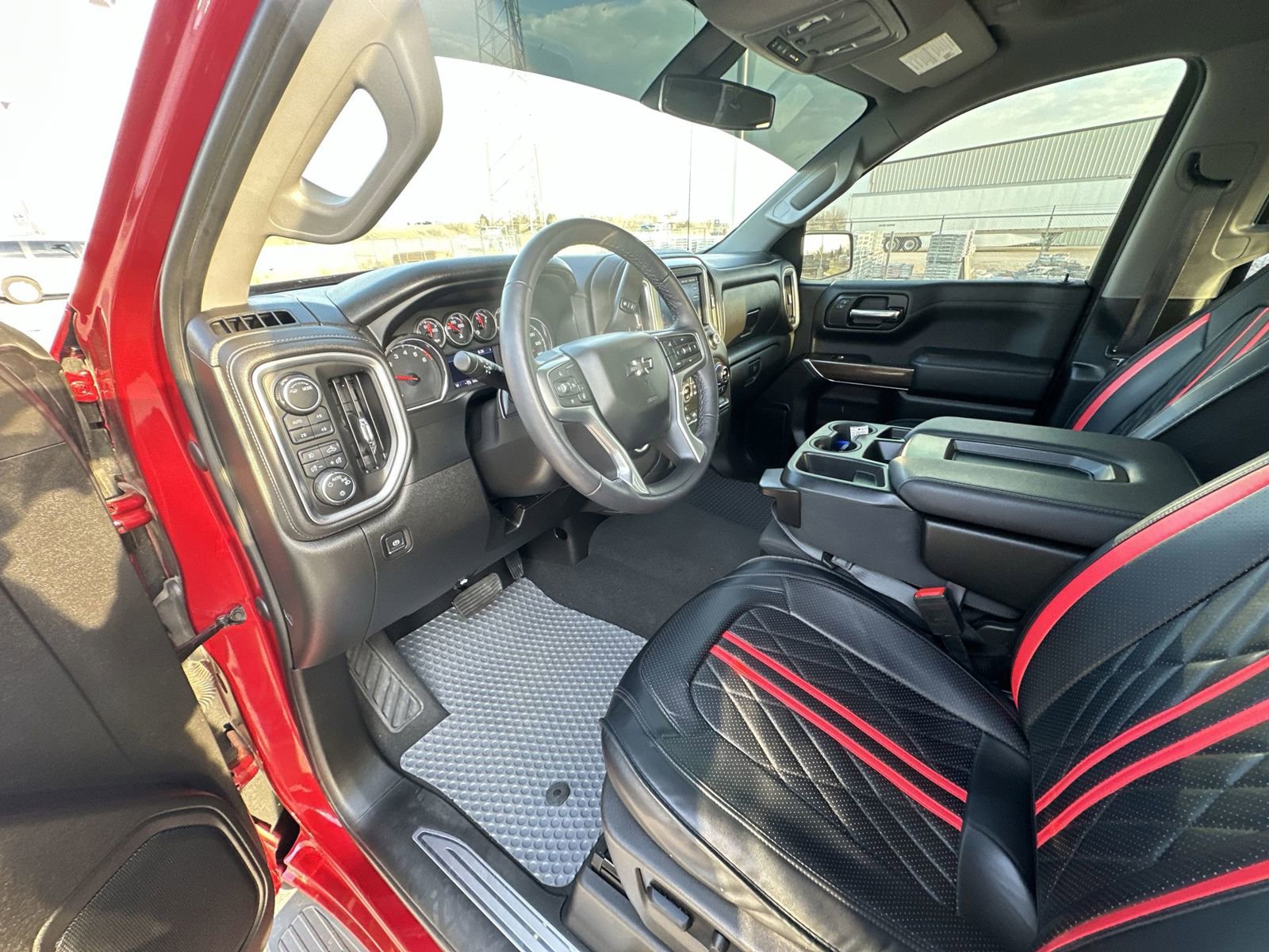 Used 2022 Chevrolet Silverado 1500 RST w/ Z71 Off-Road Package AWD/4WD image 10