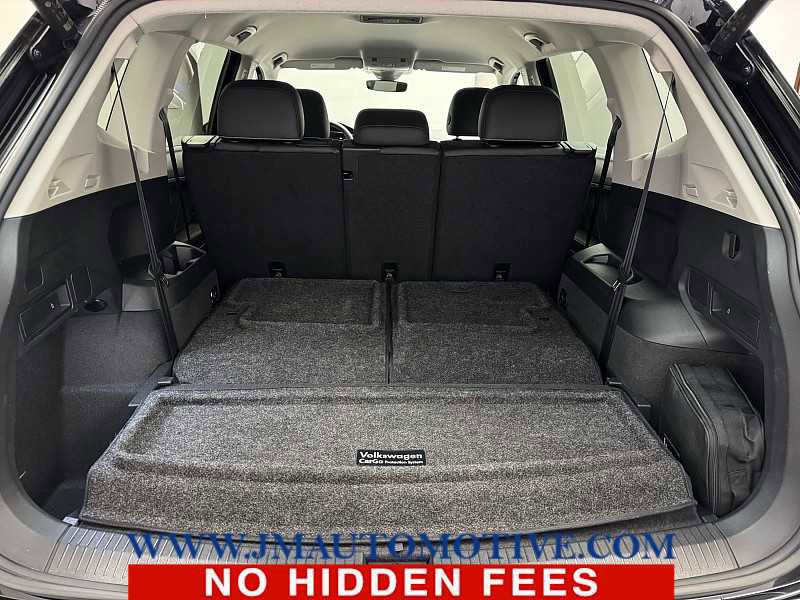 Used 2024 Volkswagen Tiguan SE image 18