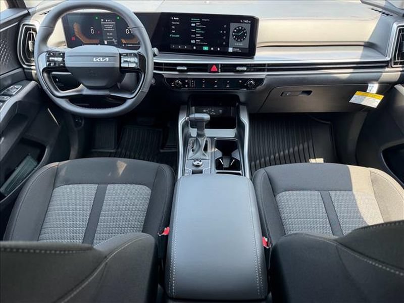 New 2026 Kia Sorento LX FWD image 18