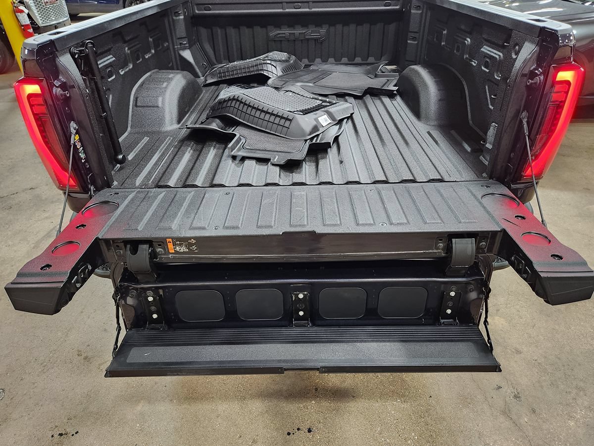 Used 2024 GMC Sierra 2500 AT4 w/ AT4 Premium Plus Package AWD/4WD image 57