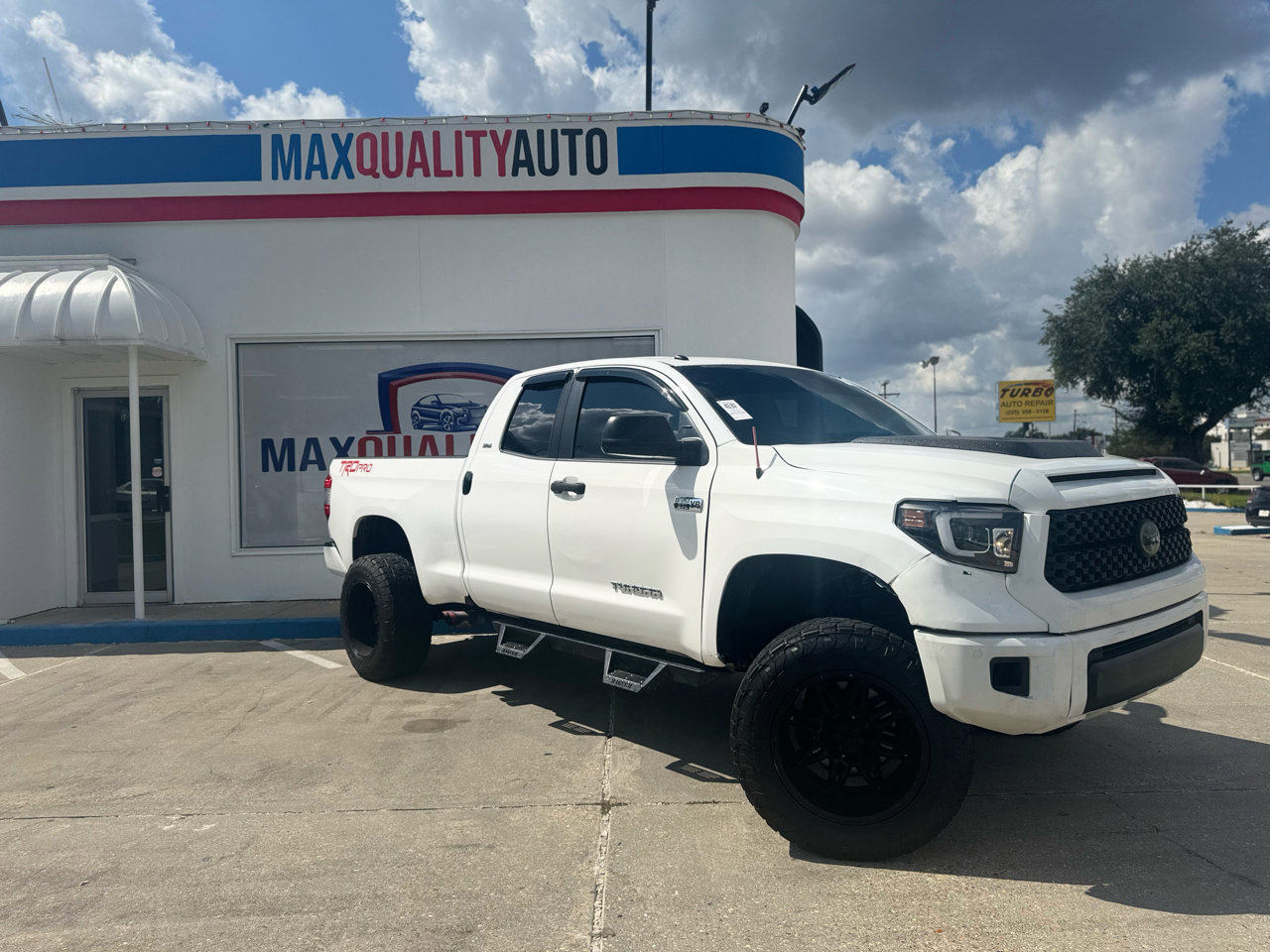 Used 2014 Toyota Tundra SR5 image 9