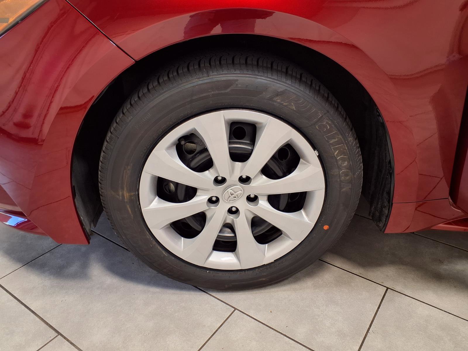 Used 2026 Toyota Corolla LE FWD image 28