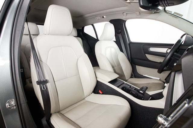 Used 2019 Volvo XC40 T5 Momentum AWD/4WD image 19