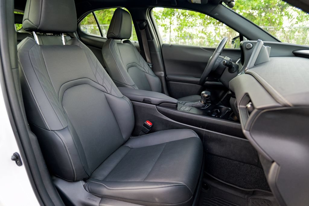Used 2024 Lexus UX 250h F Sport AWD/4WD image 36