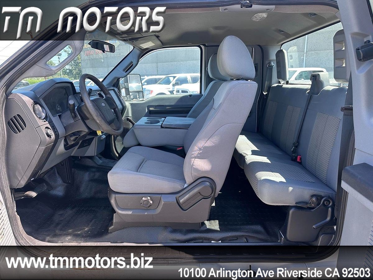 Used 2014 Ford F250 XL w/ XL Appearance Package AWD/4WD image 6