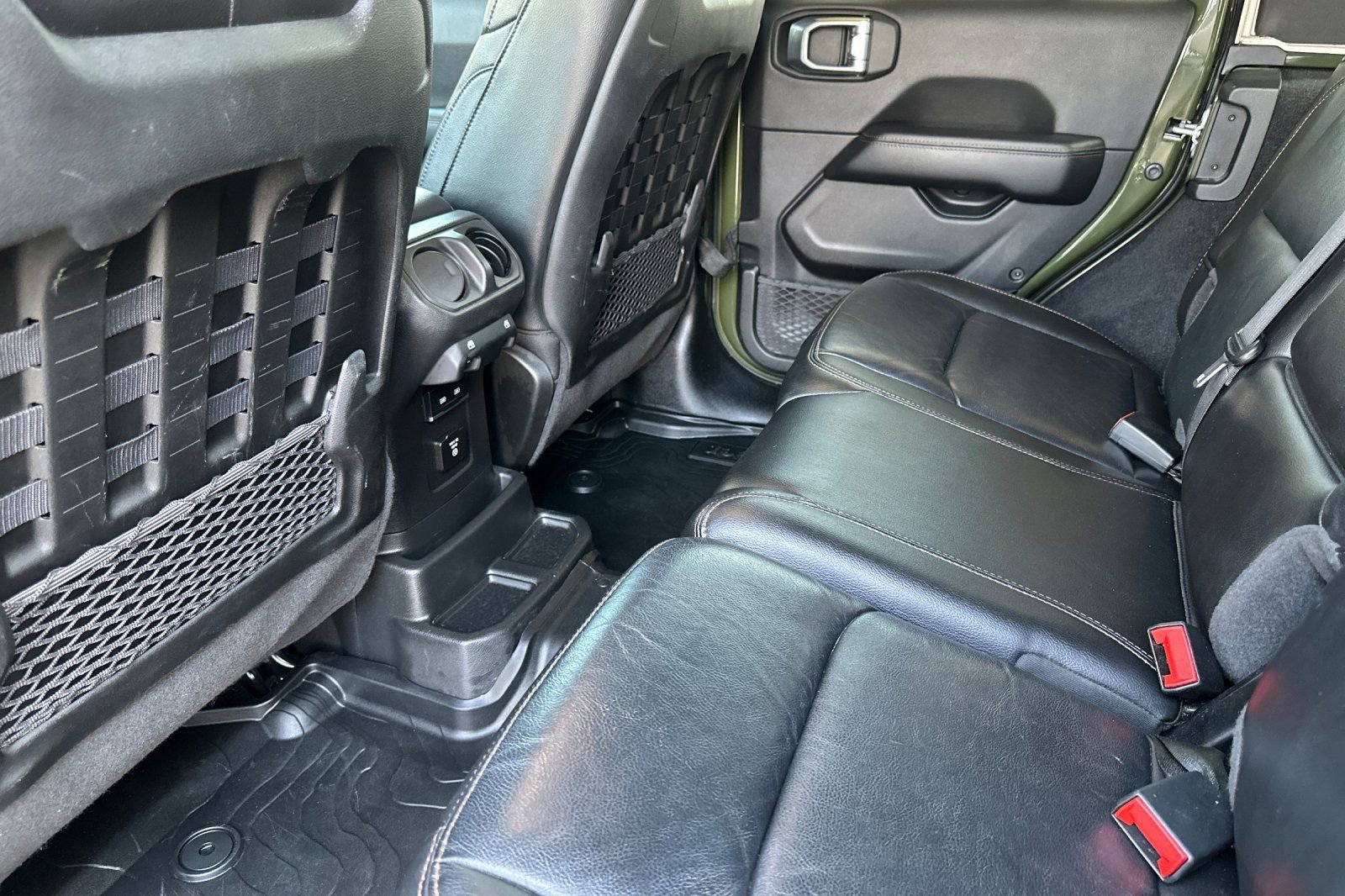 Used 2021 Jeep Wrangler Unlimited Rubicon image 12