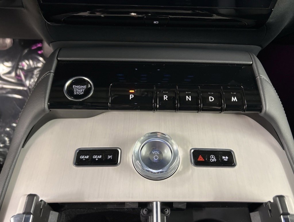 New 2026 Lincoln Navigator L Reserve w/ Jet Appearance Package image 16