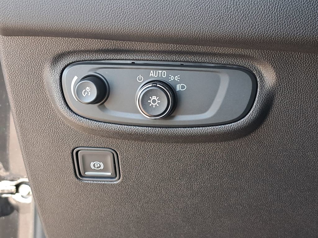 Used 2023 GMC Terrain SLE AWD/4WD image 26