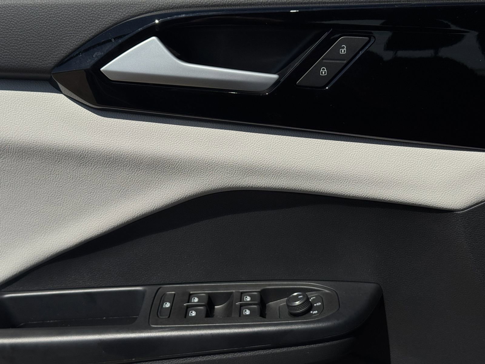 New 2026 Volkswagen Taos S FWD image 22