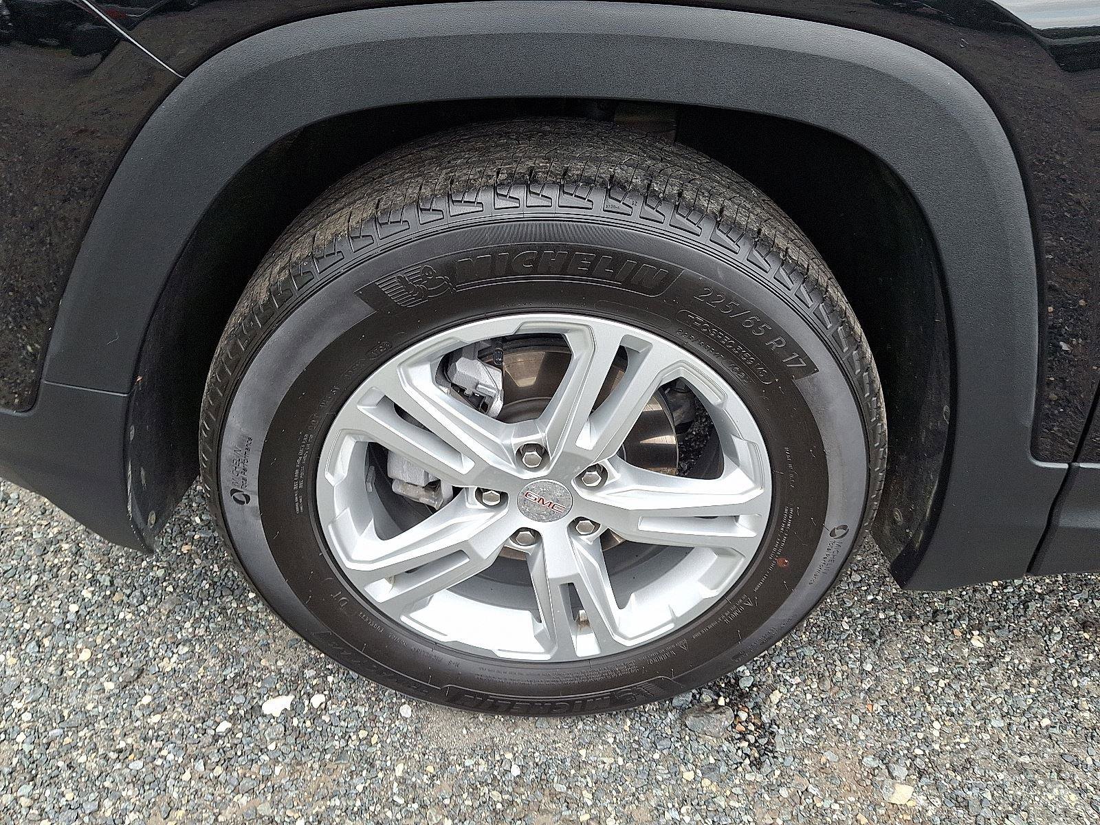 Used 2024 GMC Terrain SLE image 8