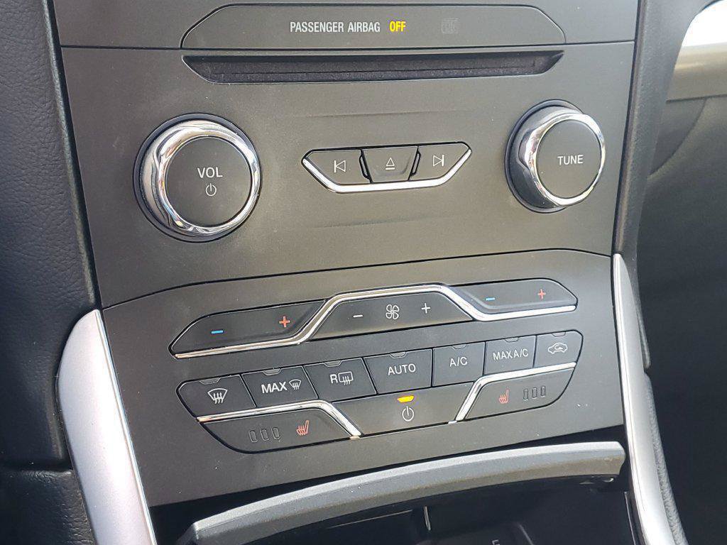 Used 2015 Ford Edge SEL w/ Equipment Group 201A AWD/4WD image 16
