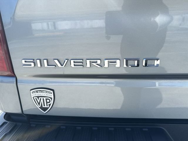 Used 2025 Chevrolet Silverado 1500 Custom image 14