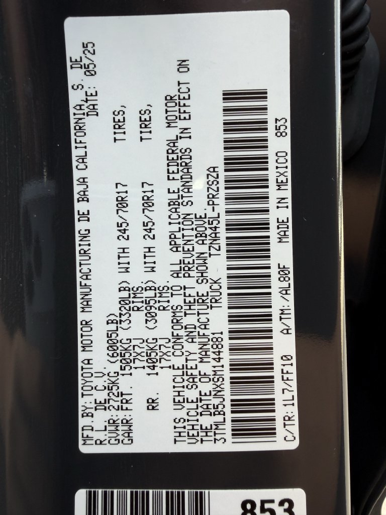 Used 2025 Toyota Tacoma SR5 AWD/4WD image 30