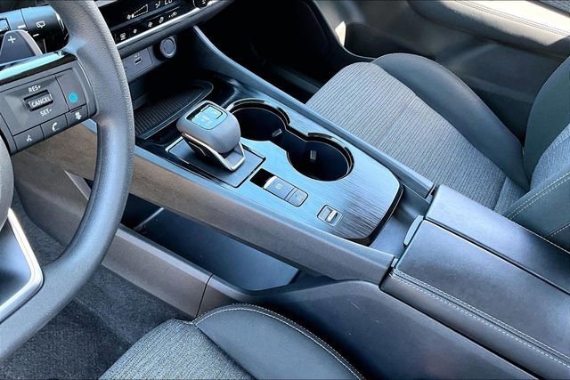 Used 2023 Nissan Rogue SV FWD image 17