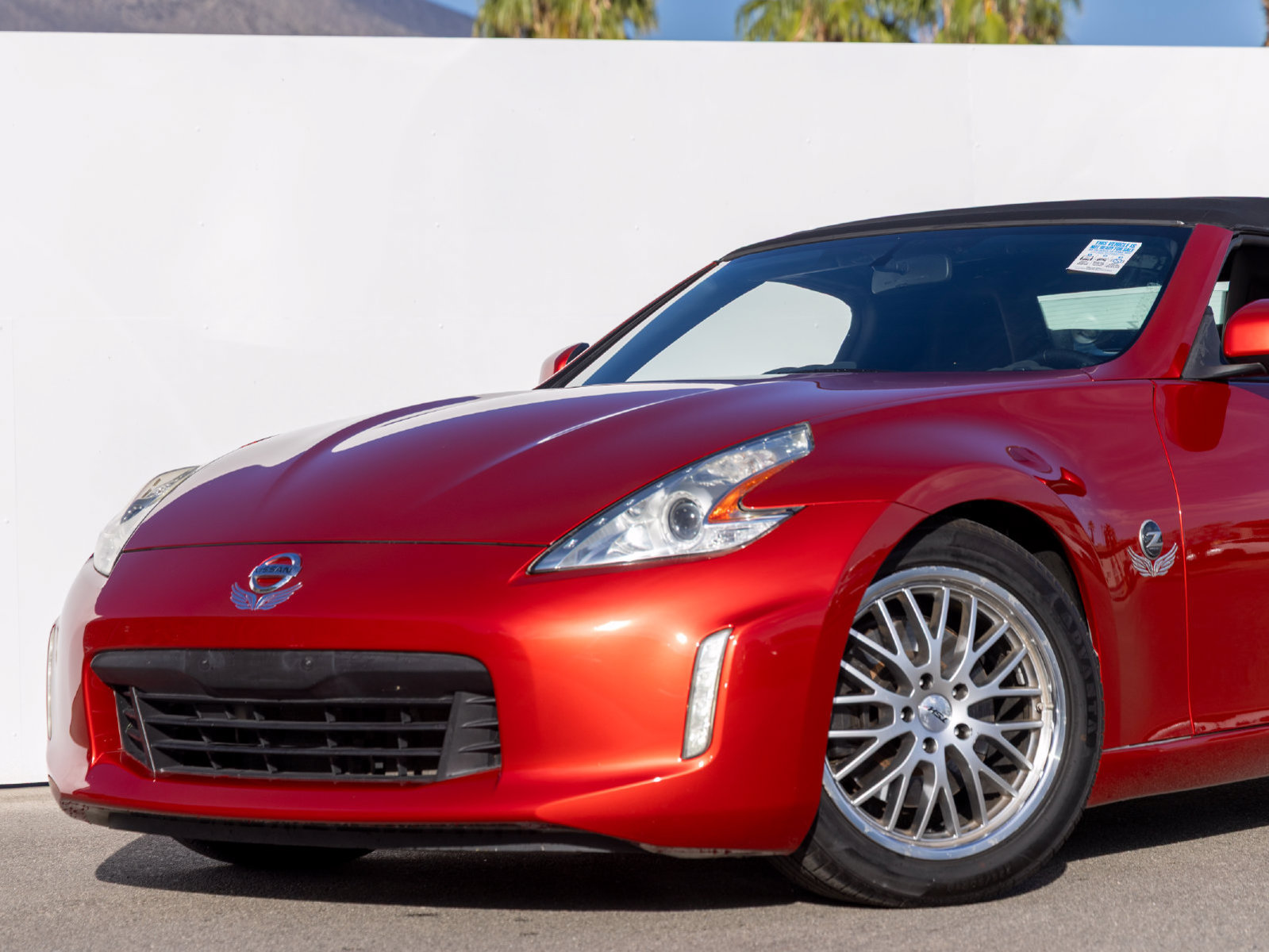 Used 2017 Nissan 370Z Roadster RWD image 2