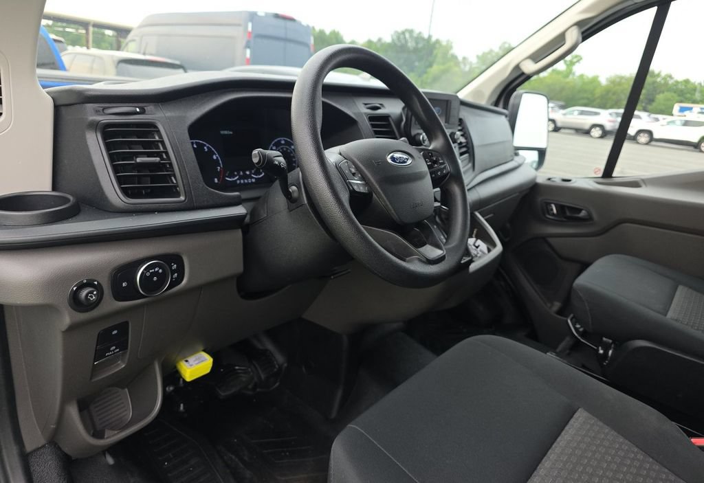 Used 2025 Ford Transit 250 Low Roof w/ Exterior Upgrade Package RWD image 7