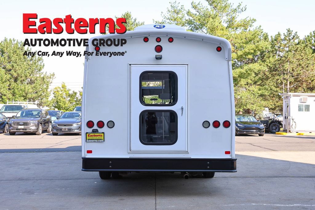 Used 2016 Ford E-450 and Econoline 450 Super Duty w/ Shuttle Bus Prep Package RWD image 6