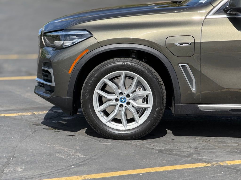 Used 2023 BMW X5 xDrive45e image 8