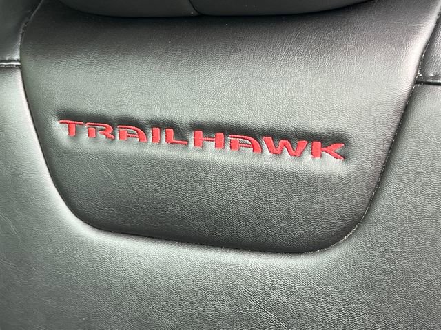 Used 2020 Jeep Cherokee Trailhawk w/ Cold Weather Group AWD/4WD image 15