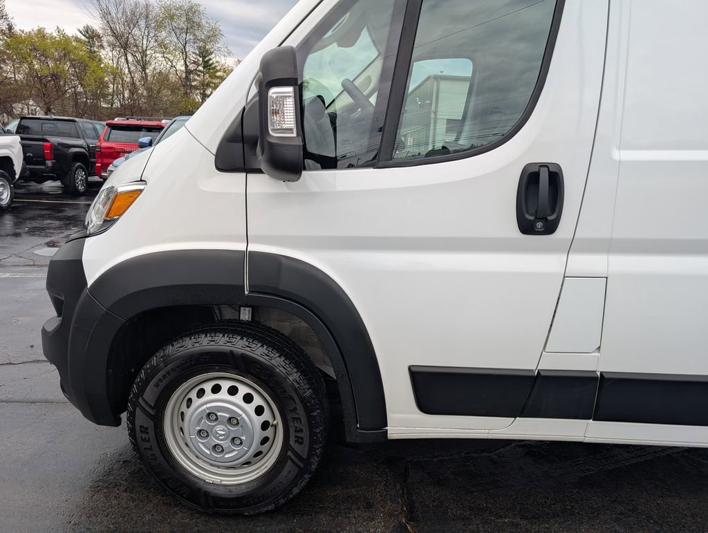 Used 2025 RAM ProMaster 2500 w/ Convenience Group FWD image 2