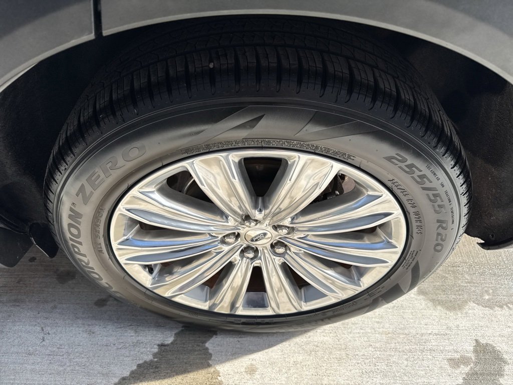 Used 2022 Ford Explorer Limited w/ Equipment Group 301A image 23