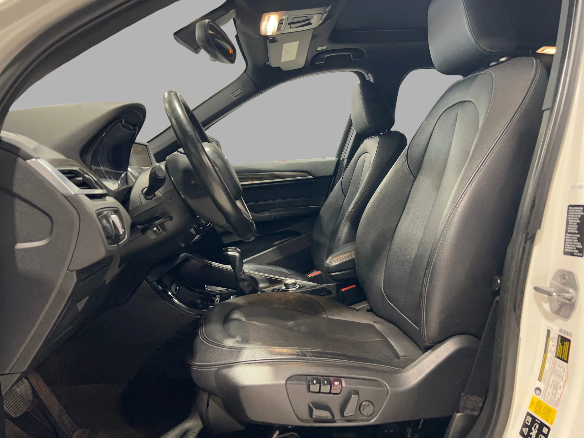 Used 2016 BMW X1 xDrive28i image 11