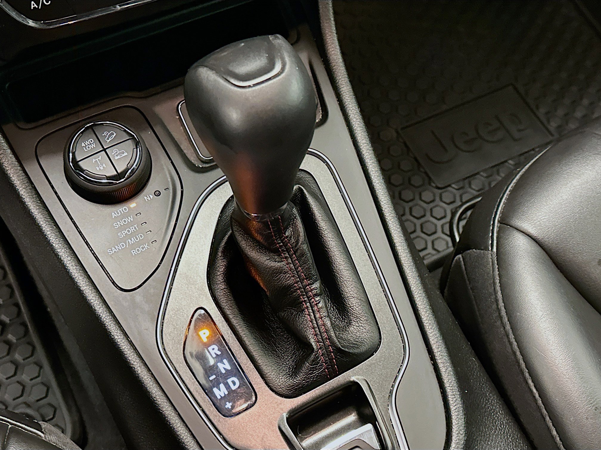 Used 2021 Jeep Cherokee Trailhawk image 24