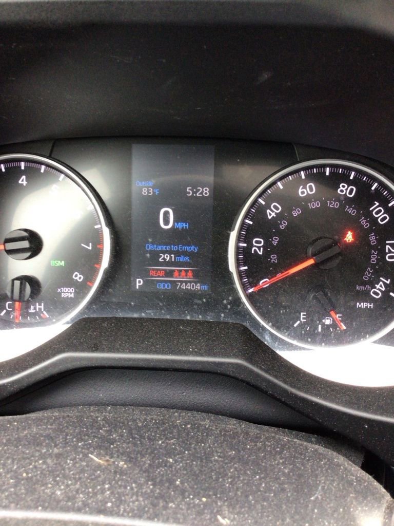 Used 2020 Toyota RAV4 XLE w/ Convenience Package AWD/4WD image 8