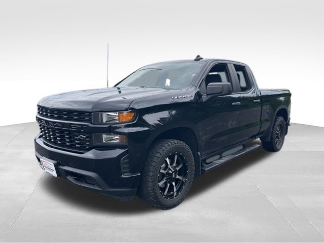 Used 2019 Chevrolet Silverado 1500 Custom w/ Custom Value Package AWD/4WD image 3