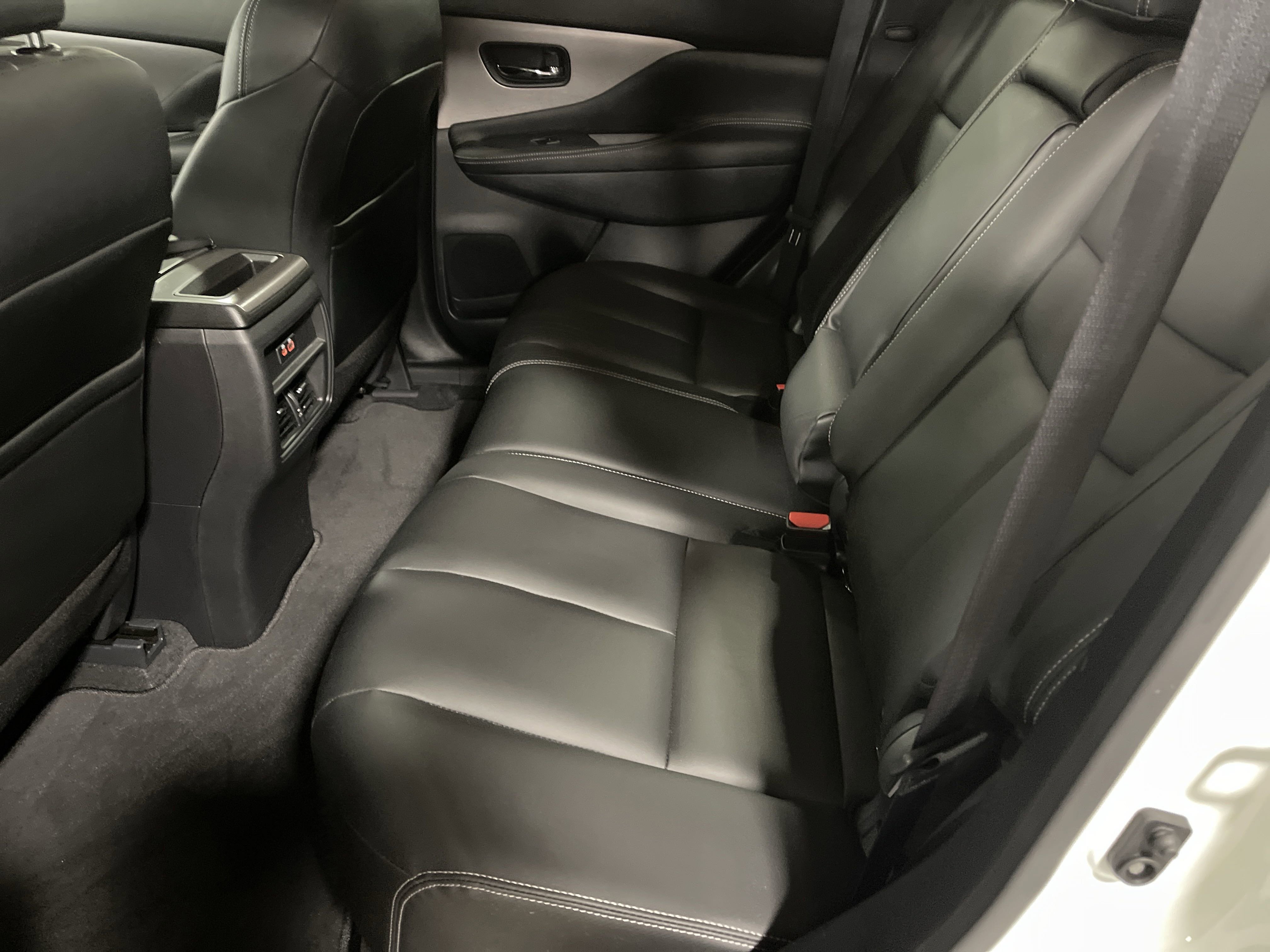 Used 2024 Nissan Murano SV w/ SV Midnight Edition Package image 11