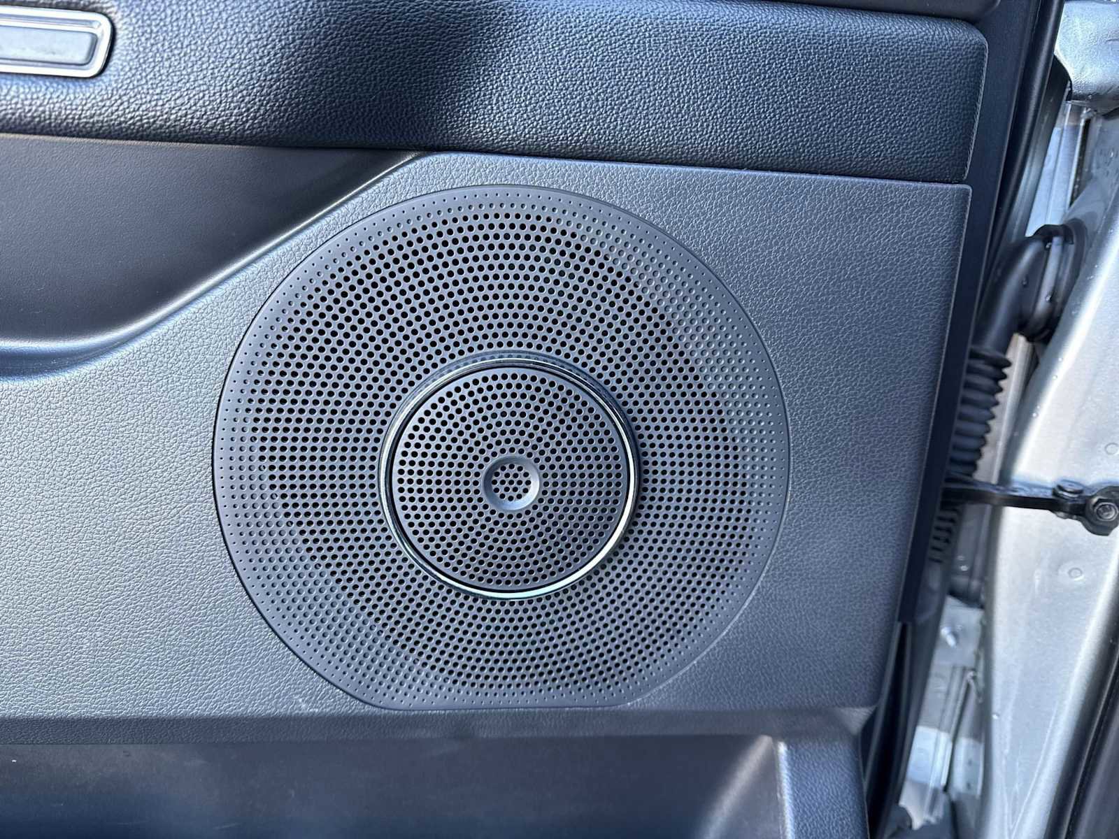 Used 2024 Ford Expedition XLT image 28