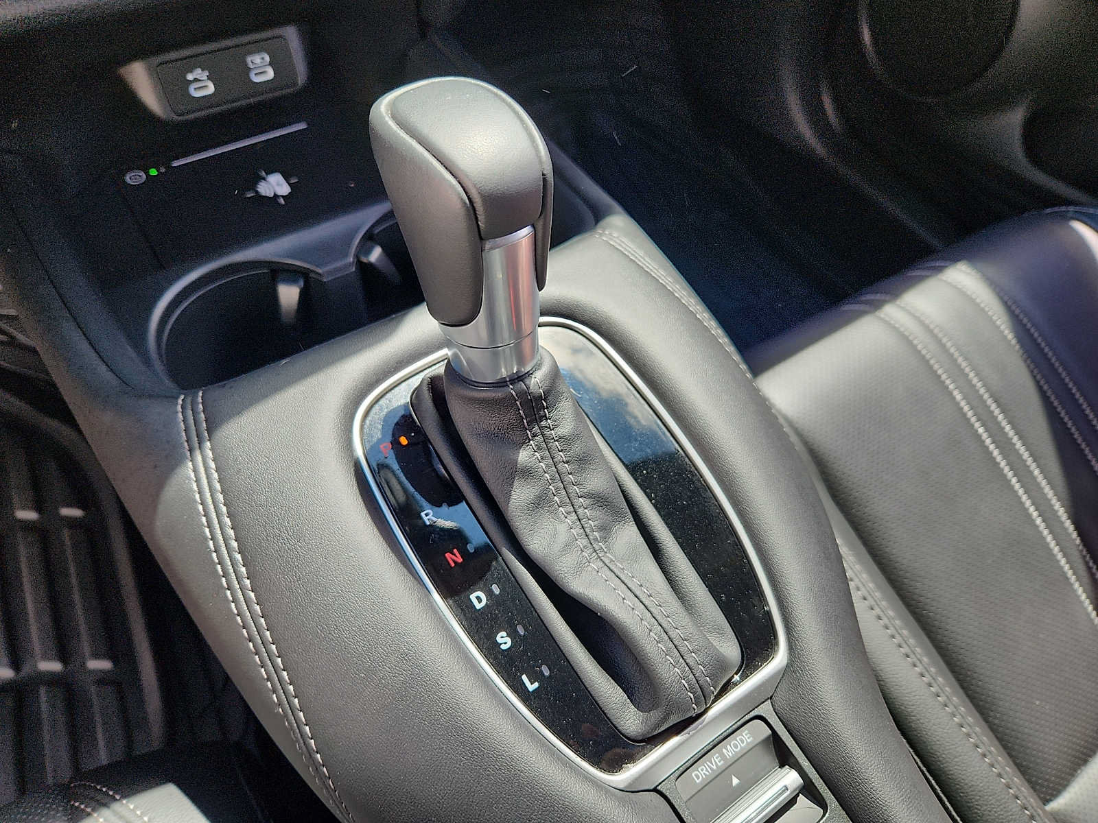 Used 2026 Honda HR-V EX-L image 16