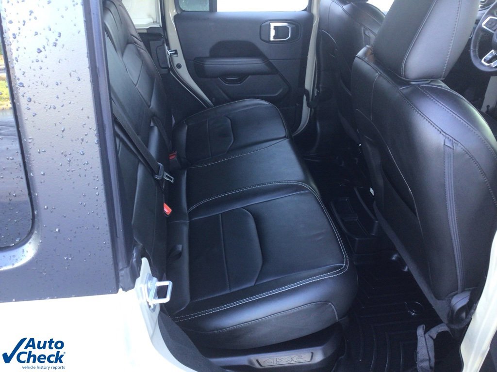 Used 2022 Jeep Wrangler Unlimited Sahara w/ Cold Weather Group image 16