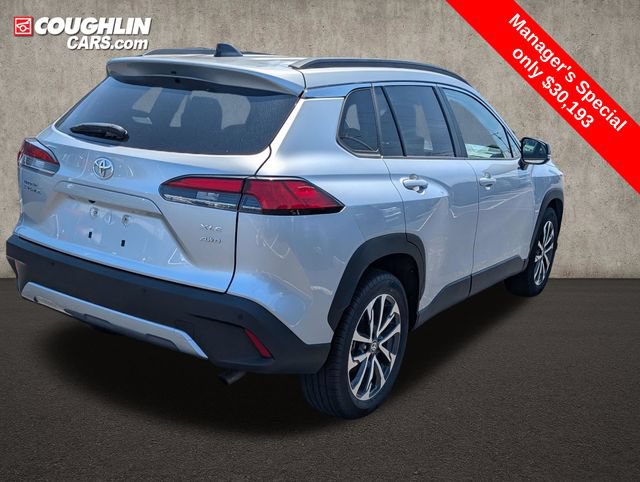 Used 2025 Toyota Corolla Cross XLE AWD/4WD image 7