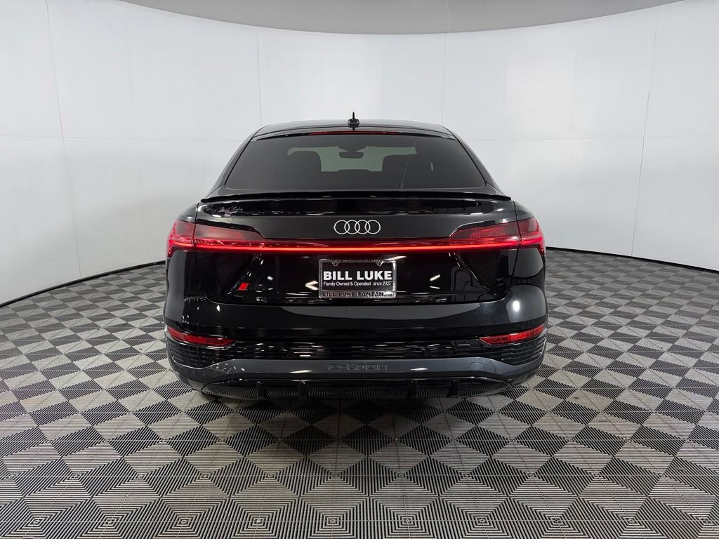 Used 2024 Audi Q8 e-tron Premium Plus AWD/4WD image 7