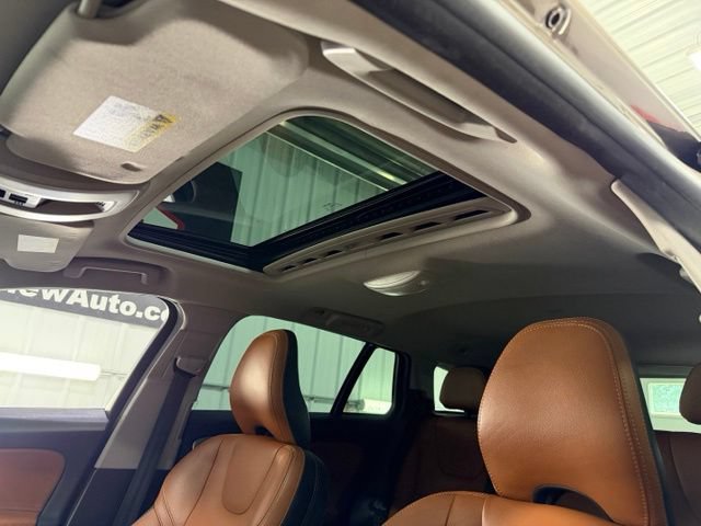 Used 2015 Volvo V60 T5 Cross Country AWD/4WD image 17