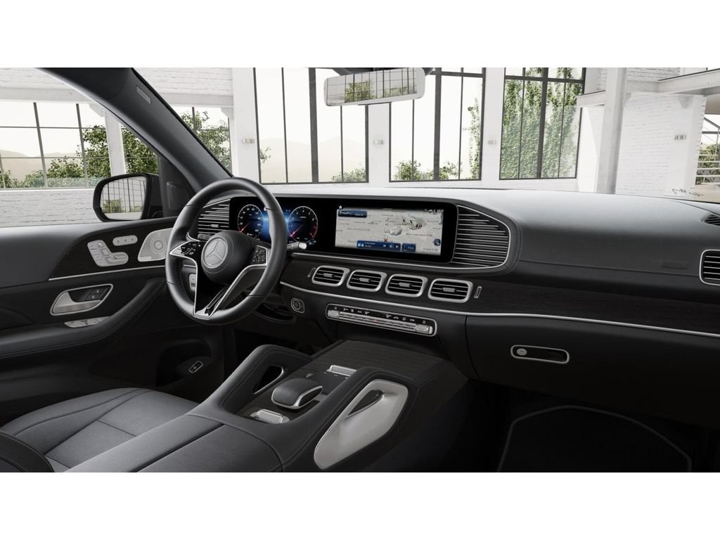 Used 2024 Mercedes-Benz GLS 450 4MATIC image 6